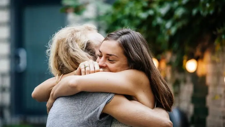 ¿Sabías que existe el Día del Abrazo? Se celebra cada 21 de enero y esta es la razón de esta celebración