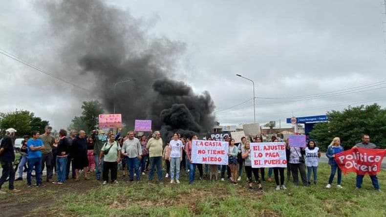 Movimientos y organizaciones sociales llevaron a cabo una protesta en el Segundo Cruce