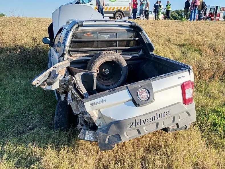Hospitalizaron a varias personas involucradas en un choque por alcance de dos vehículos en la autopista
