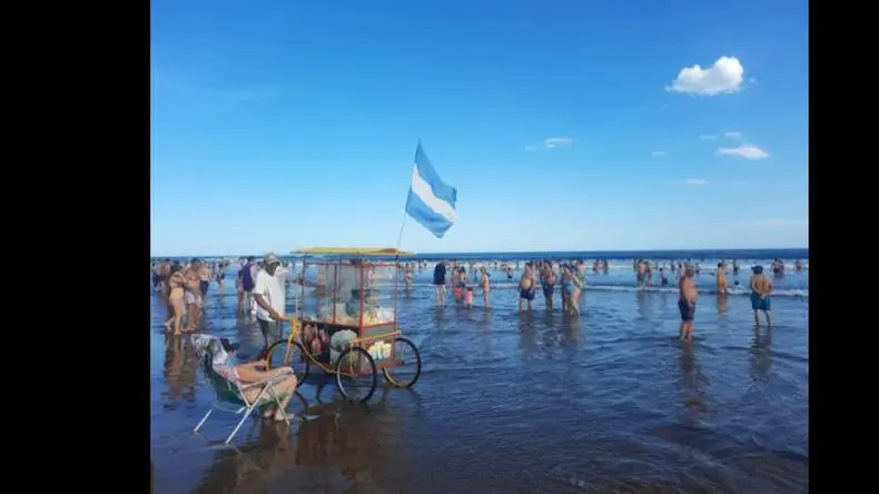Se registró la temperatura más alta en la superficie del mar en los últimos 10 años: ¿se vienen las aguas vivas?