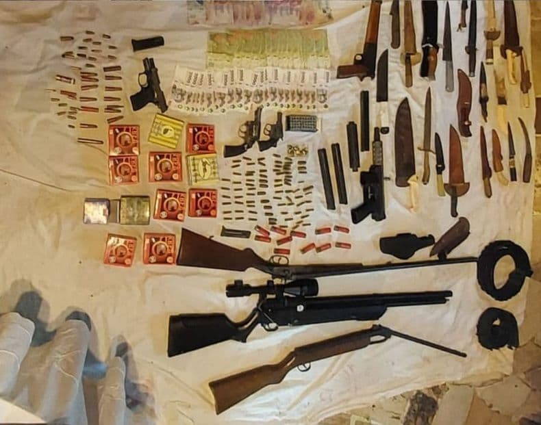 Buscando evidencias por el robo en Acevedo encontraron prueba clave del asalto en Manuel Ocampo