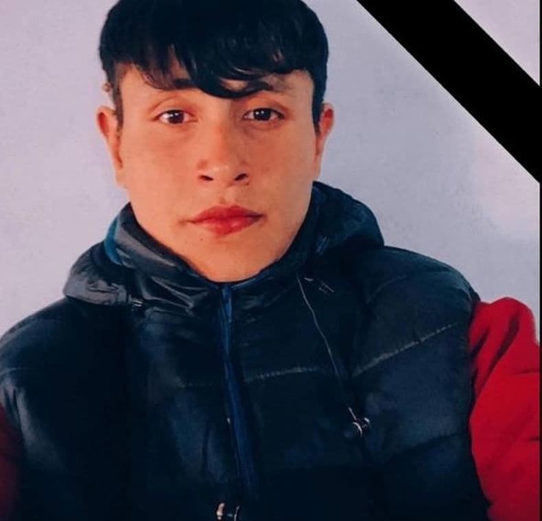 En un enfrentamiento entre jóvenes asesinaron a puñaladas a un adolescente de 17 años y hay dos aprehendidos