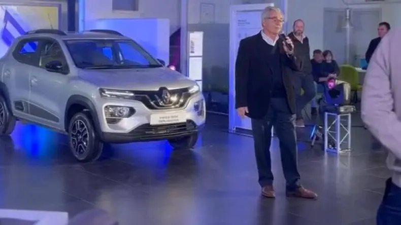 Renault presentó los modelos de autos Megane y Kwid totalmente eléctricos