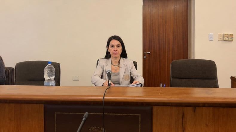 Juicio por un caso de Colón: le gustaba estar con mujeres por dinero y lo denunciaron por abusos a una menor