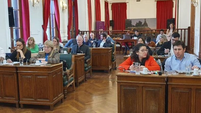 La tercerización de servicios municipales como eje principal de la sesión en el Concejo