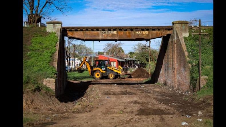 Avanzan las obras de construcción del paso vehicular Ugarte-barrio Virgen de Itatí
