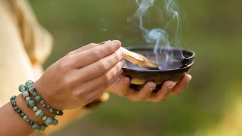 ¿Sentís que algo no fluye? La limpieza energética puede ayudarte a recuperar tu equilibrio vital