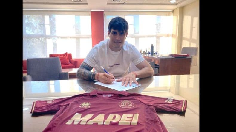 Ezequiel Muñoz acordó su contrato y regresó a Lanús