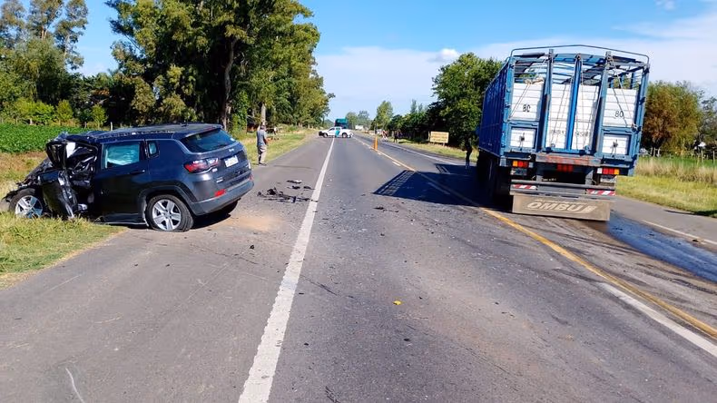 Murió un matrimonio de adultos mayores de El Socorro en un choque frontal en la Ruta 7, a la altura de Chacabuco