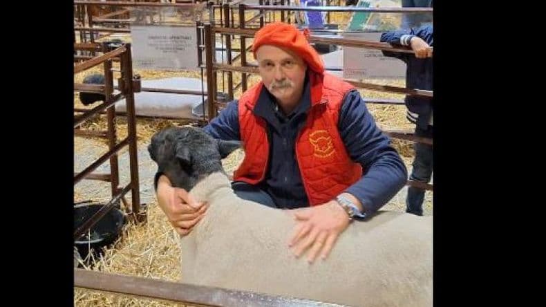 Pablo Sorasio, "loco de remate" en su cabaña y con fines solidarios
