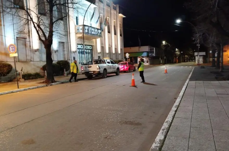 Salto: Secuestran una camioneta por alcoholemia positiva y una moto por ruidos molestos en operativos