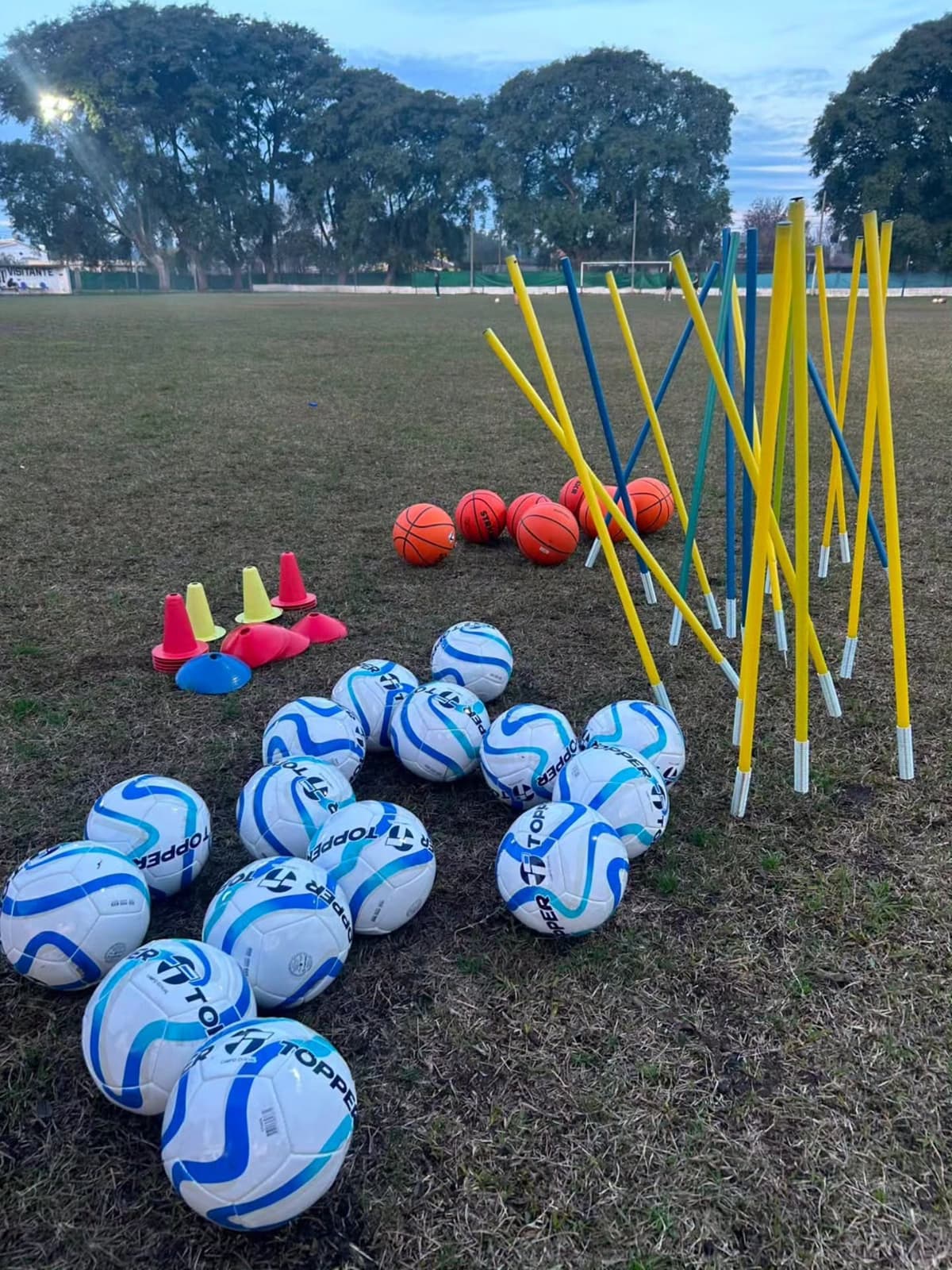 San Pedro: Todos los clubes recibieron material deportivo del Municipio