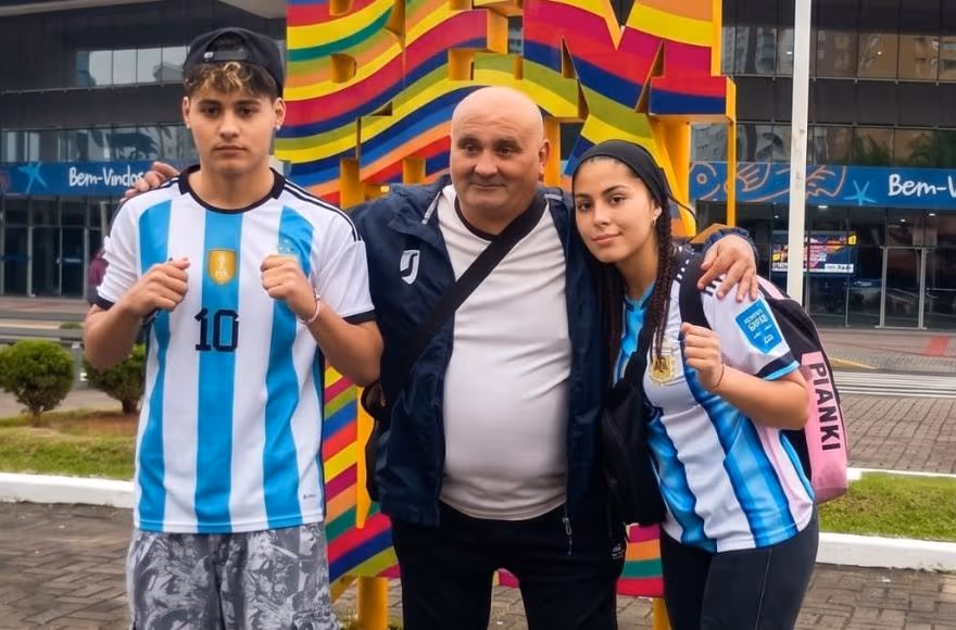 Taekwondistas de Salto ganaron medallas de oro y bronce en un prestigioso torneo internacional en Brasil