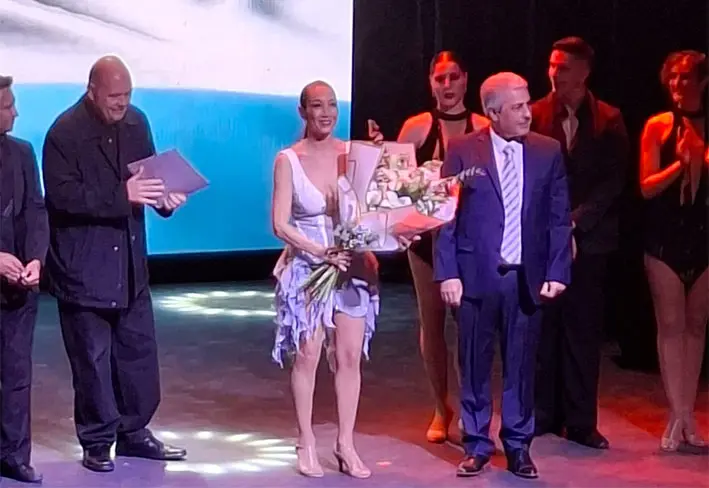 Mora Godoy hizo vibrar al Teatro San Martín con una noche de tango y excelencia