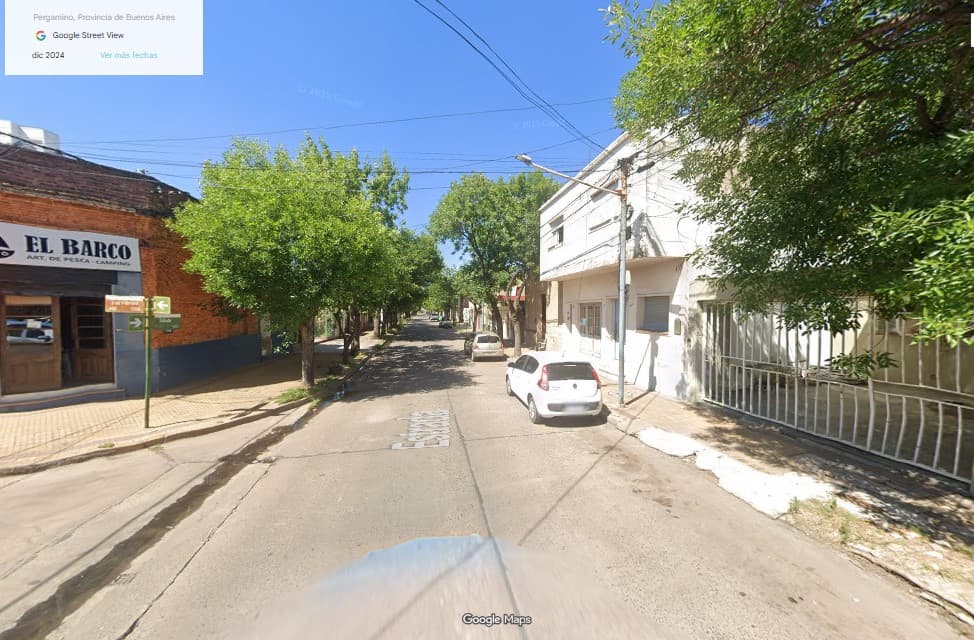 Un anciano de 99 años y su hijo de 71 denunciaron que una mujer irrumpió por una ventana a robarles en la casa