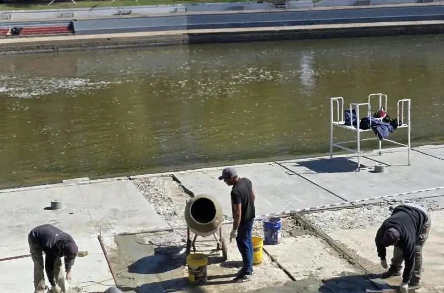 El Balneario Municipal de Salto comenzó su puesta a punto para la temporada de verano