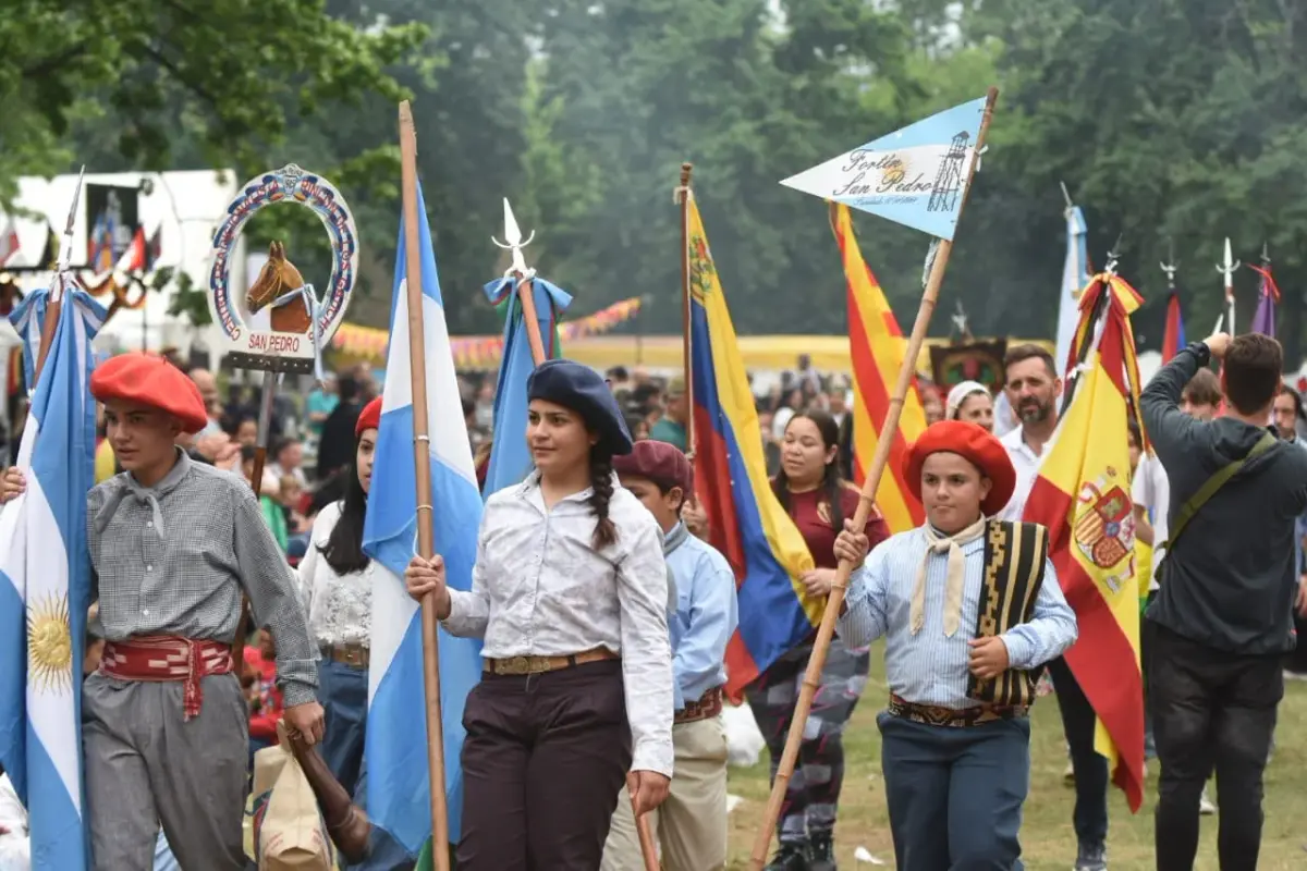 Fiesta de las Colectividades en San Pedro: abrieron la convocatoria para artesanos y emprendedores