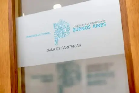 Paritarias bonaerenses: septiembre quedaría sin aumento y los estatales aguardan por las reuniones