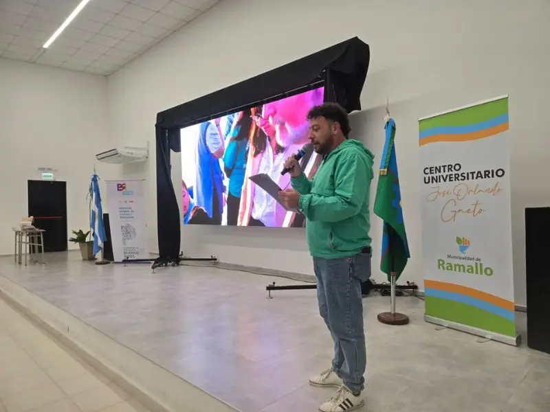 Ramallo: Más de 200 estudiantes participaron de una charla-debate sobre temas vinculados a las juventudes