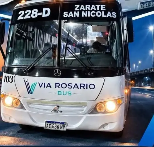 Zárate: Comenzó a funcionar el nuevo transporte que une la ciudad con San Nicolás por la Ruta 9