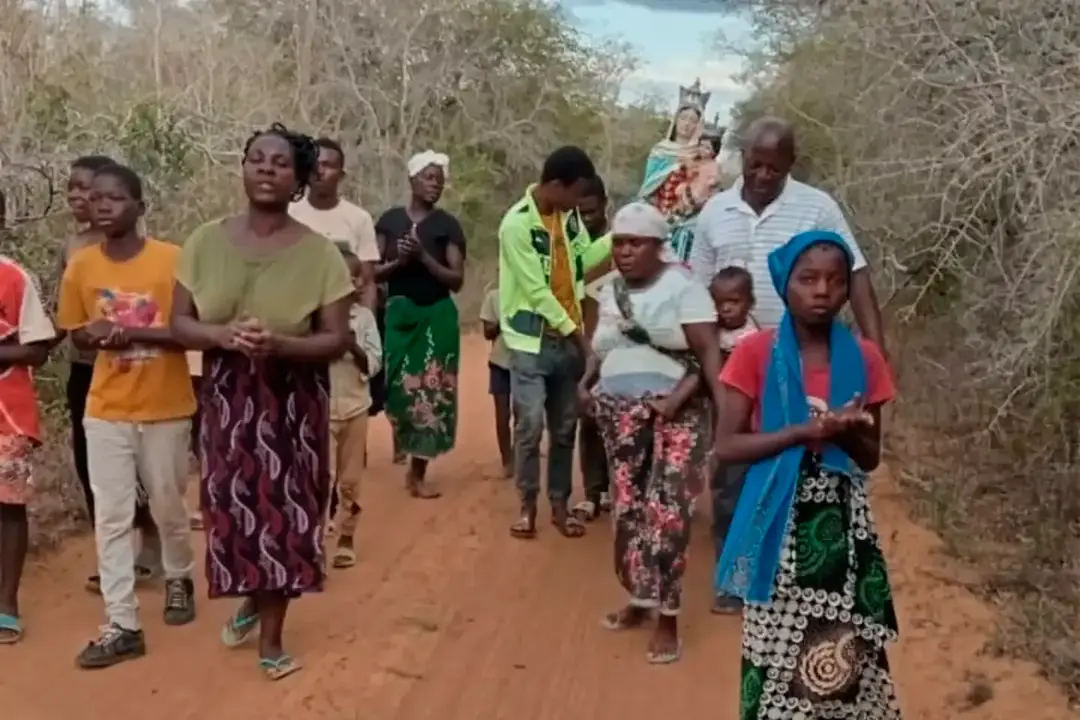 De San Nicolás a África: la Virgen del Rosario recorre comunidades de Mozambique