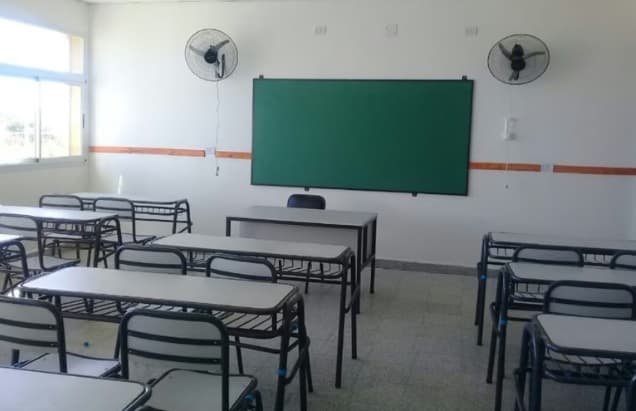 El Gobierno bonaerense advirtió sobre paros docentes y posibles descuentos