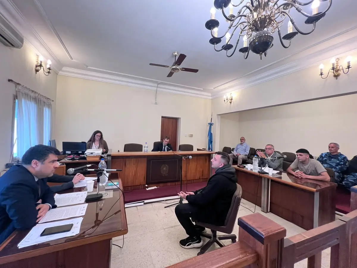 Enjuiciaron a un sujeto acusado de participar del robo de productos de un local y la sustracción de cables