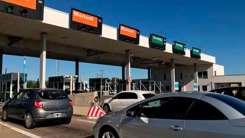 Ruta 8: Vialidad Nacional actualizó las tarifas de los peajes y la categoría 1 ya paga $1.834,95