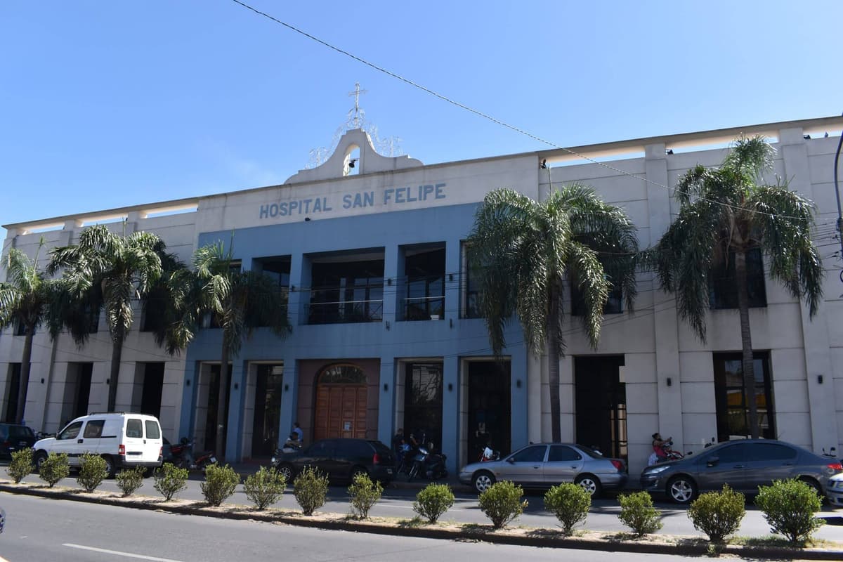 San Nicolás: Crece la demanda de afiliados de PAMI en el Hospital San Felipe por la crisis de la obra social
