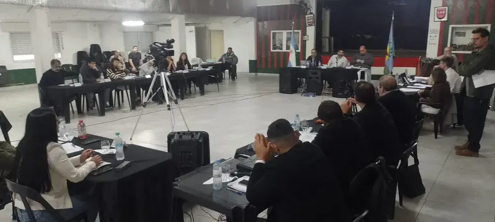 San Pedro: El Concejo Deliberante sesionó en Doyle sin incidentes, pero con fuertes cruces políticos