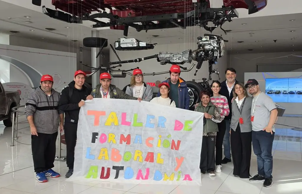 Zárate: Jóvenes del Taller de Formación Laboral visitaron la planta de Toyota Argentina